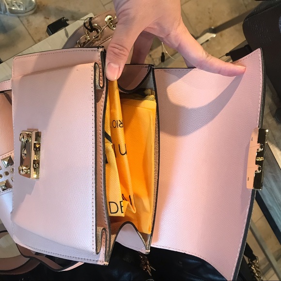 Valentino should bag new condition with tag - Picture 2 of 4